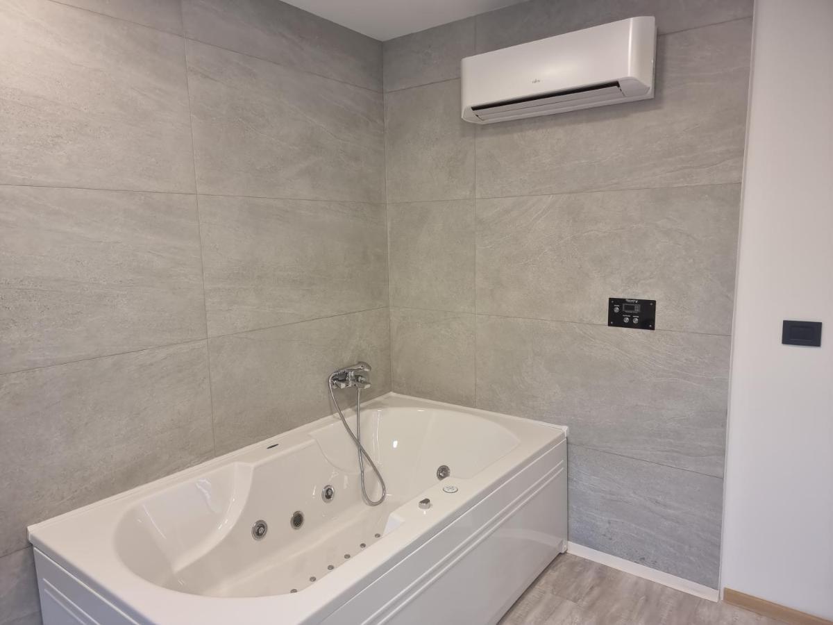 Swan Belgrado Exterior foto
